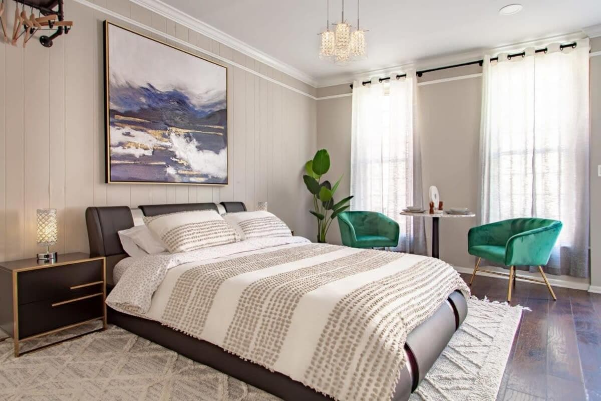 Photograph supplied for Little Penthouse in Little Italy Near Inner Harbor Studio
