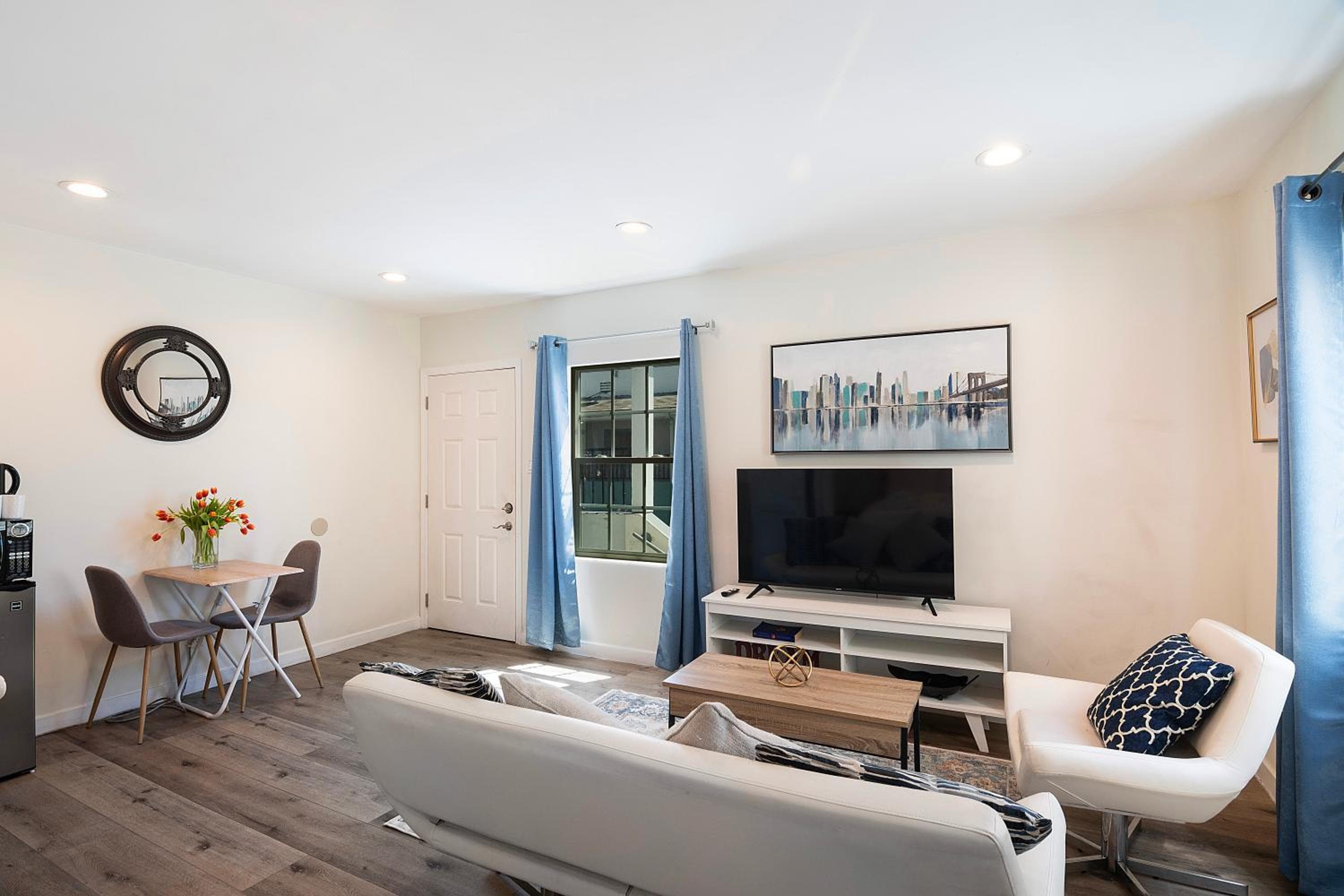 Photograph supplied for Modern Studio for 2 - Prime Location Beverly Hills Adj