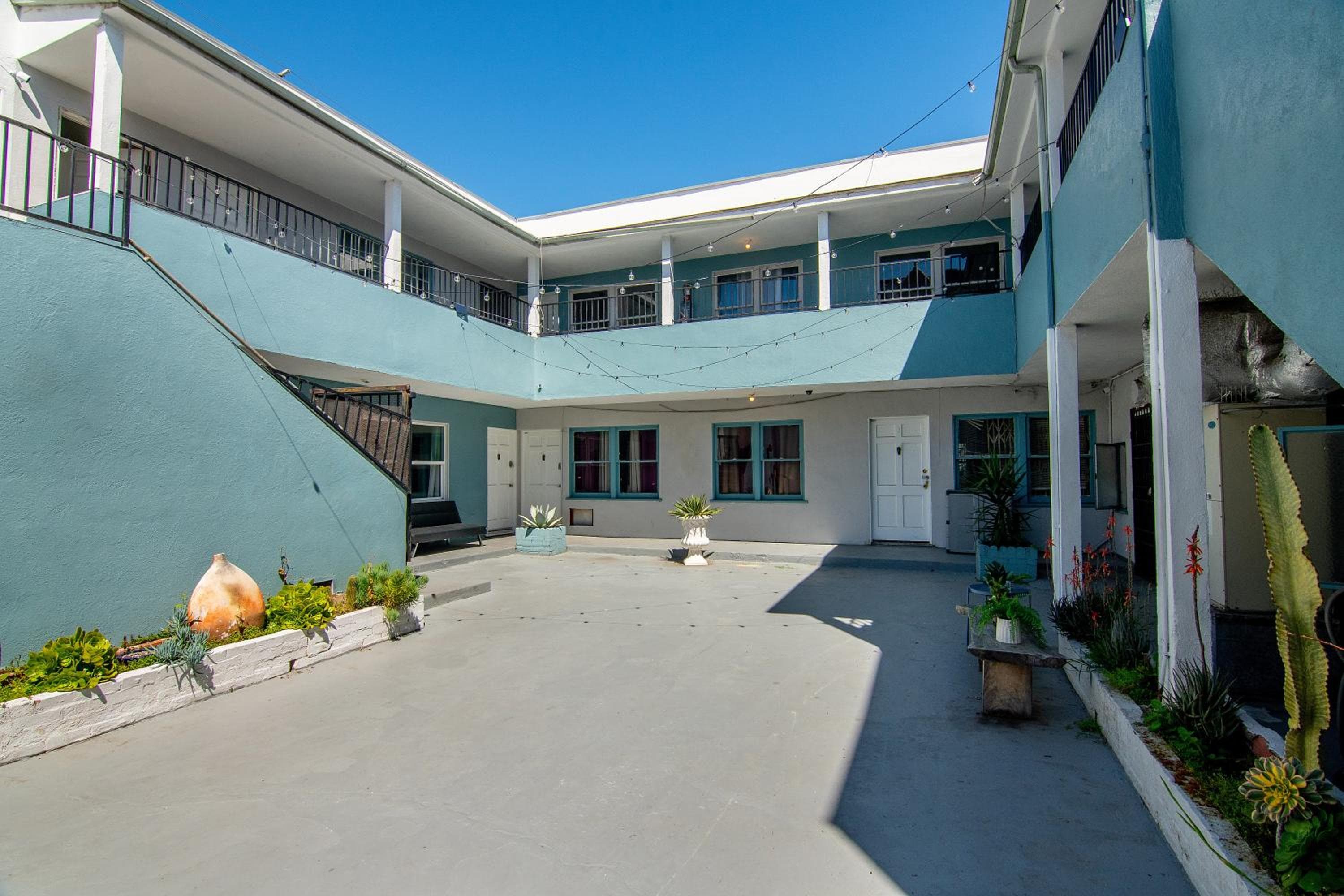 Photograph supplied for Modern Studio for 2 - Prime Location Beverly Hills Adj