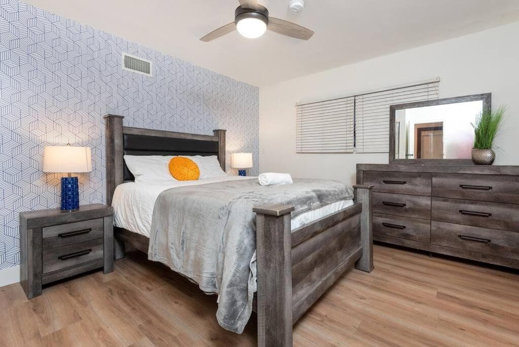 Photograph supplied for Glamorous West Hollywood Gem