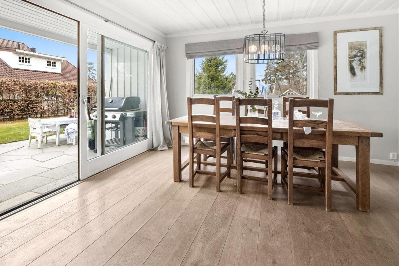 Photograph supplied for Slemdal, Oslo West