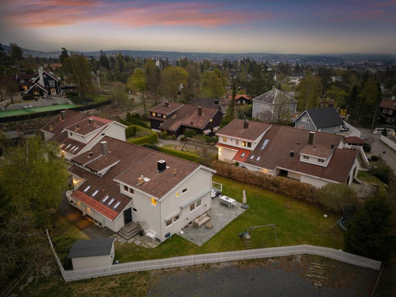 Photograph supplied for Slemdal, Oslo West