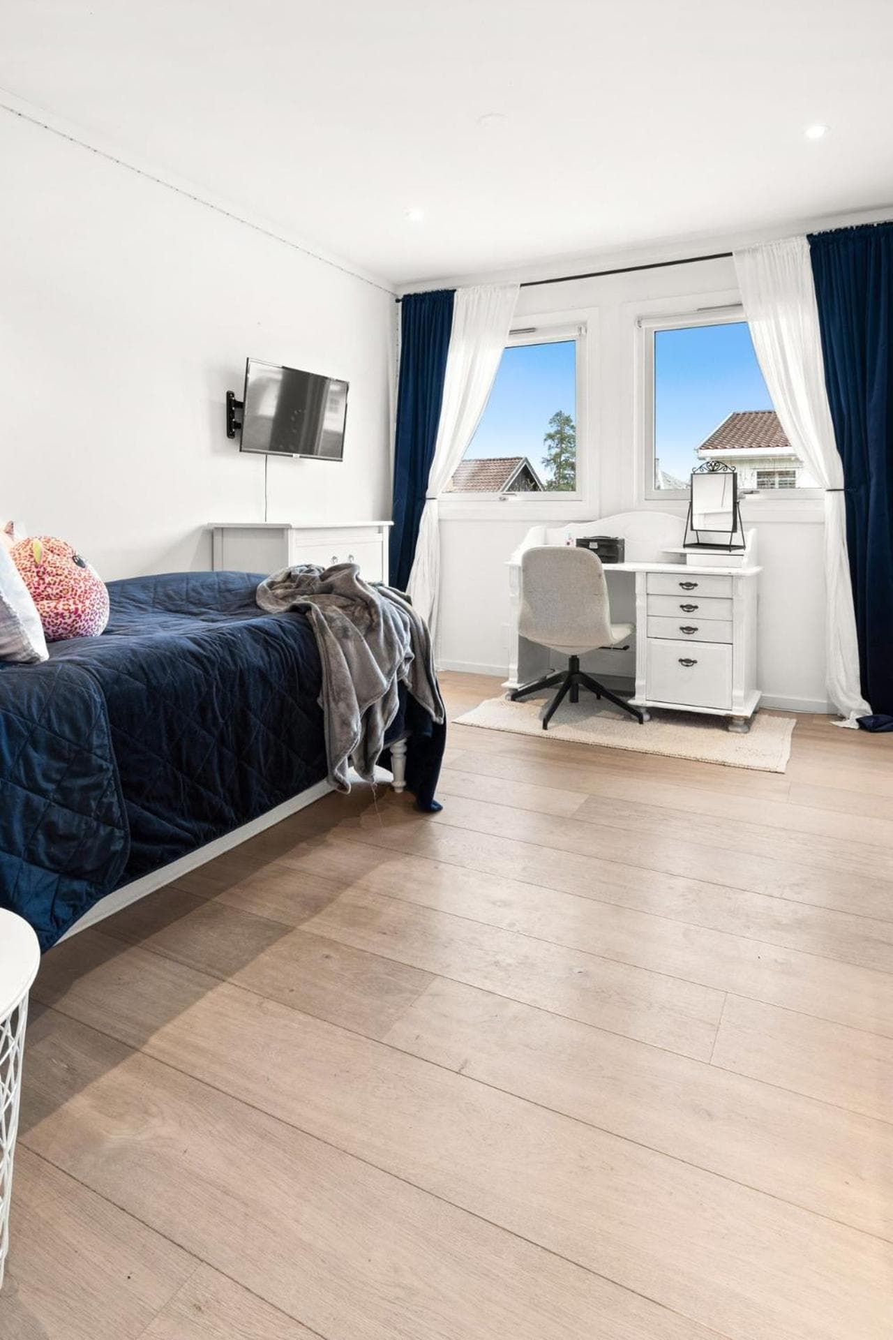 Photograph supplied for Slemdal, Oslo West