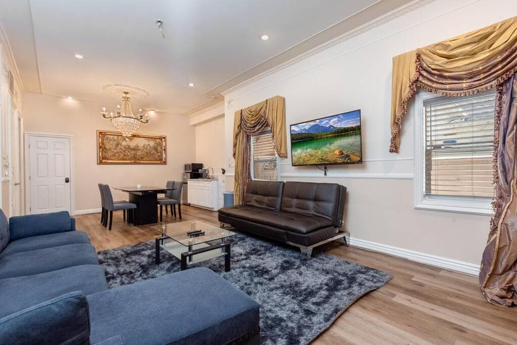 Photograph supplied for Lavish 2-bedroom Apartment in LA!
