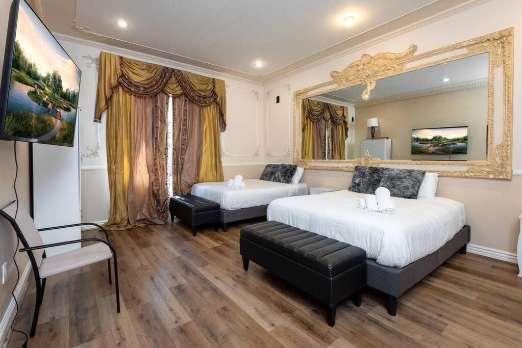 Photograph supplied for Lavish 2-bedroom Apartment in LA!