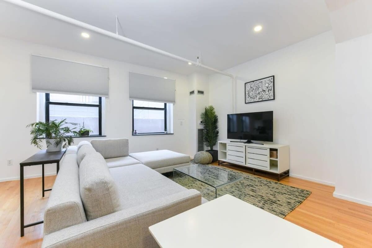 Photograph supplied for South End Hospitality: Downtown Crossing Large Lofted Condo Location