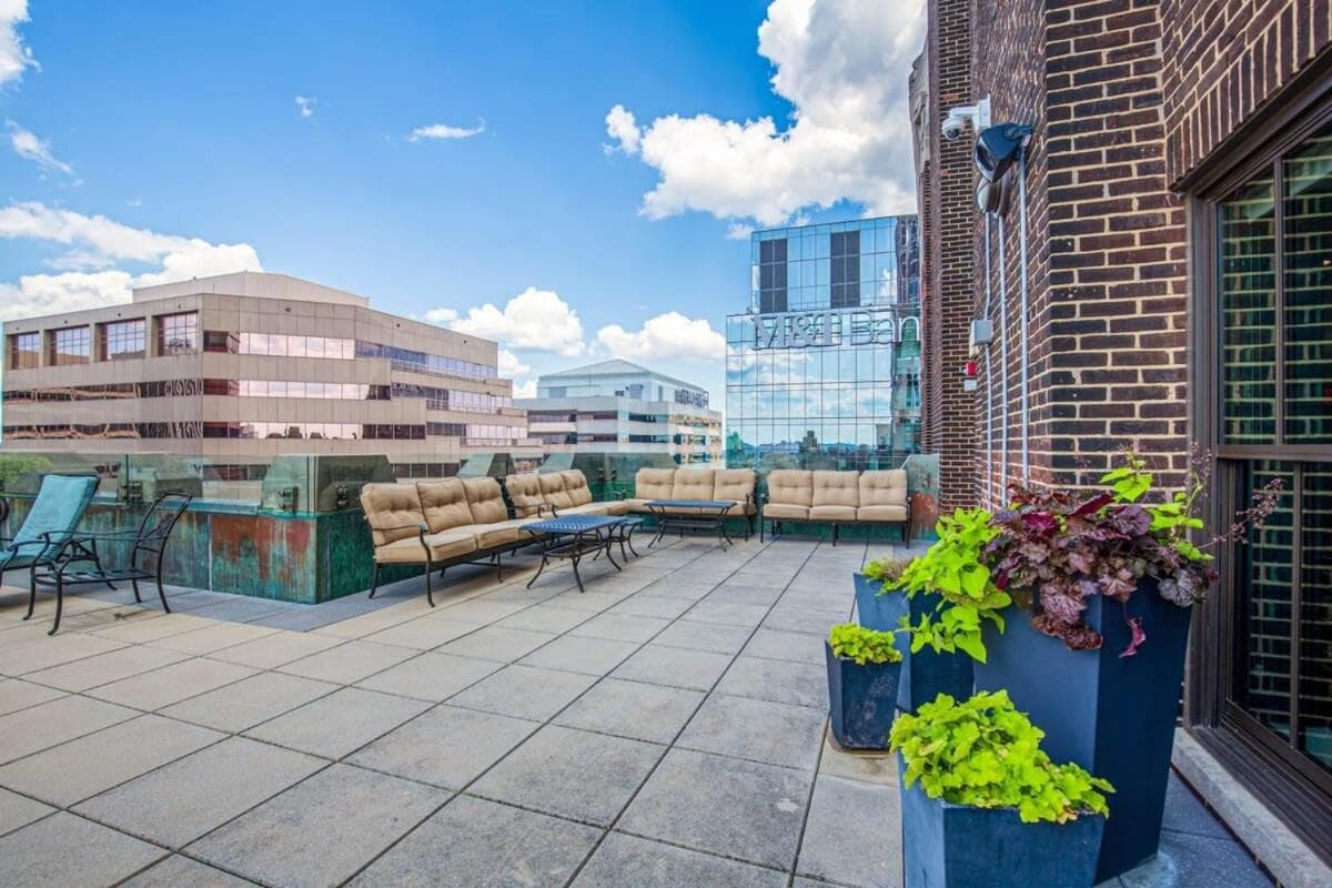 Photograph supplied for 2BR Luxury Apartment in Downtown Baltimore
