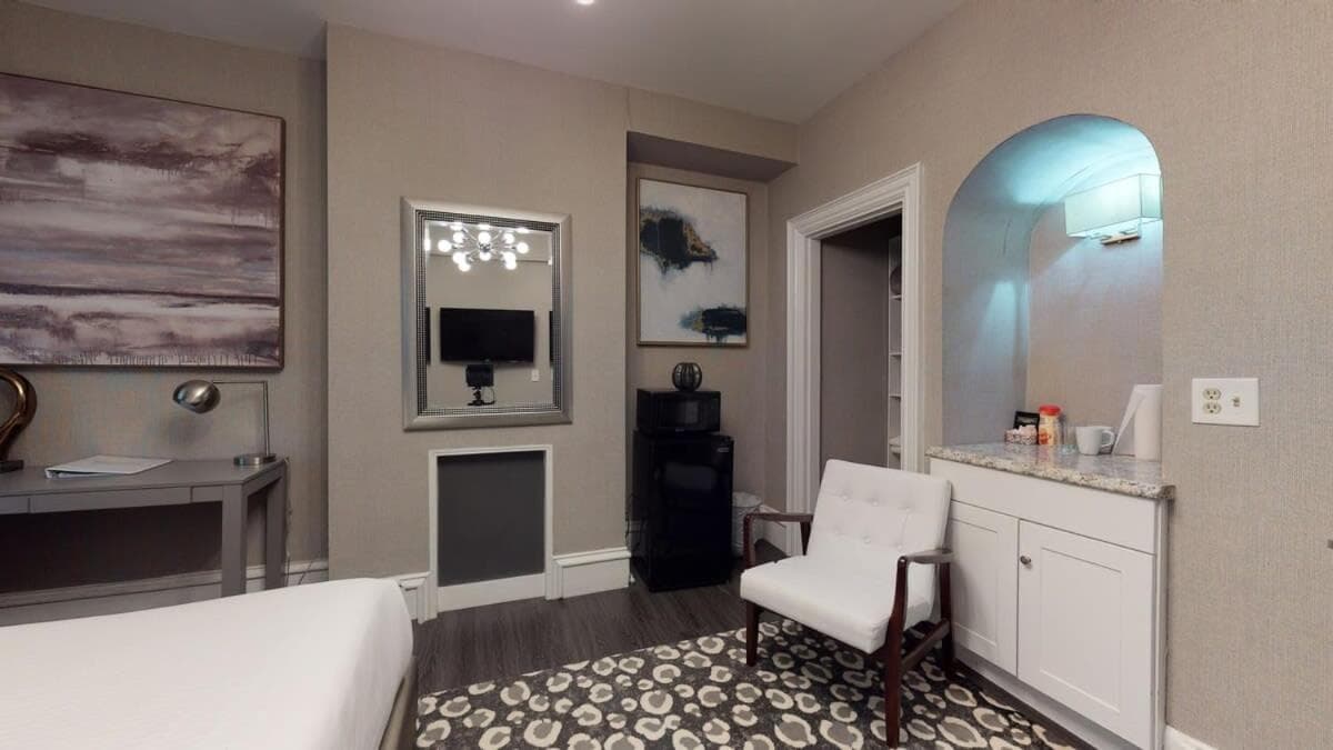Photograph supplied for L 3-33 Stylish Private Studio in Boston!