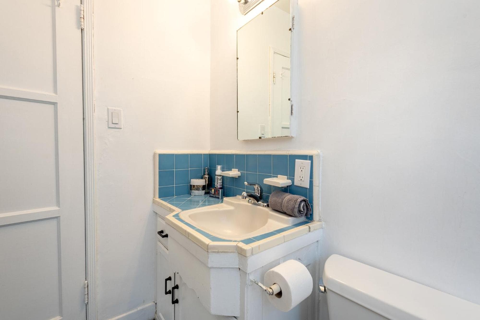 Photograph supplied for Modern Charming 1BR-Apartment with Hot Tub