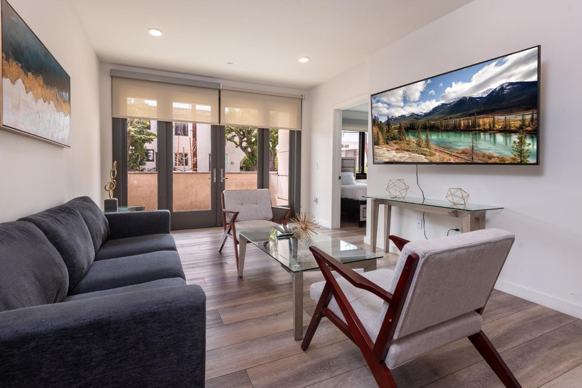 Photograph supplied for Beverly Hills Luxury 2BD 2BA Condo Gated Parking!