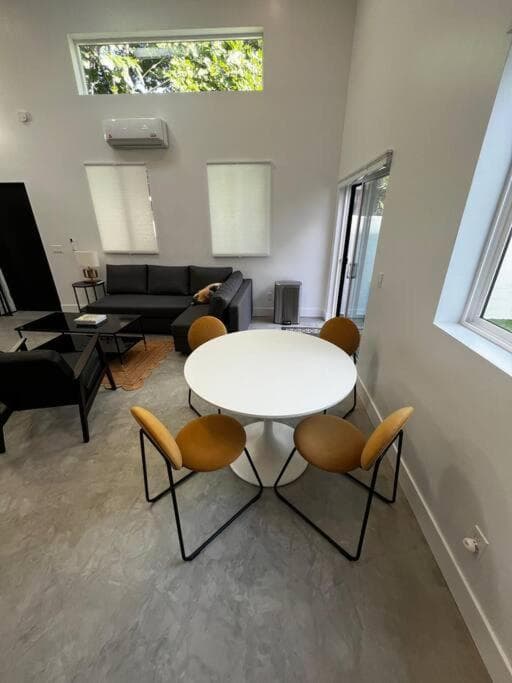 Photograph supplied for Pico Robertson Gorgeous Guesthouse