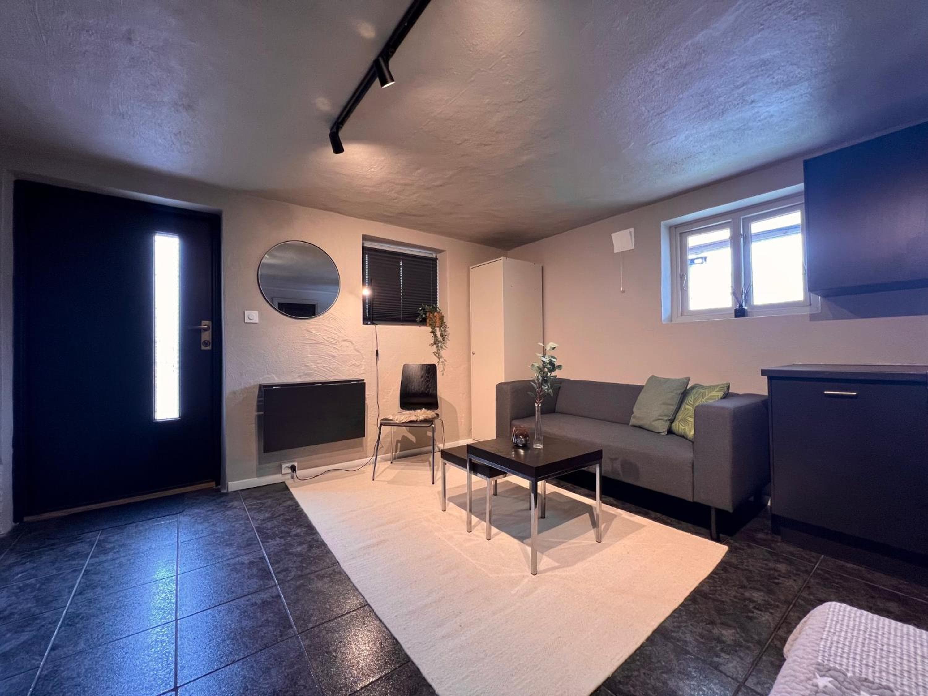 Photograph supplied for Central apartment with parking!