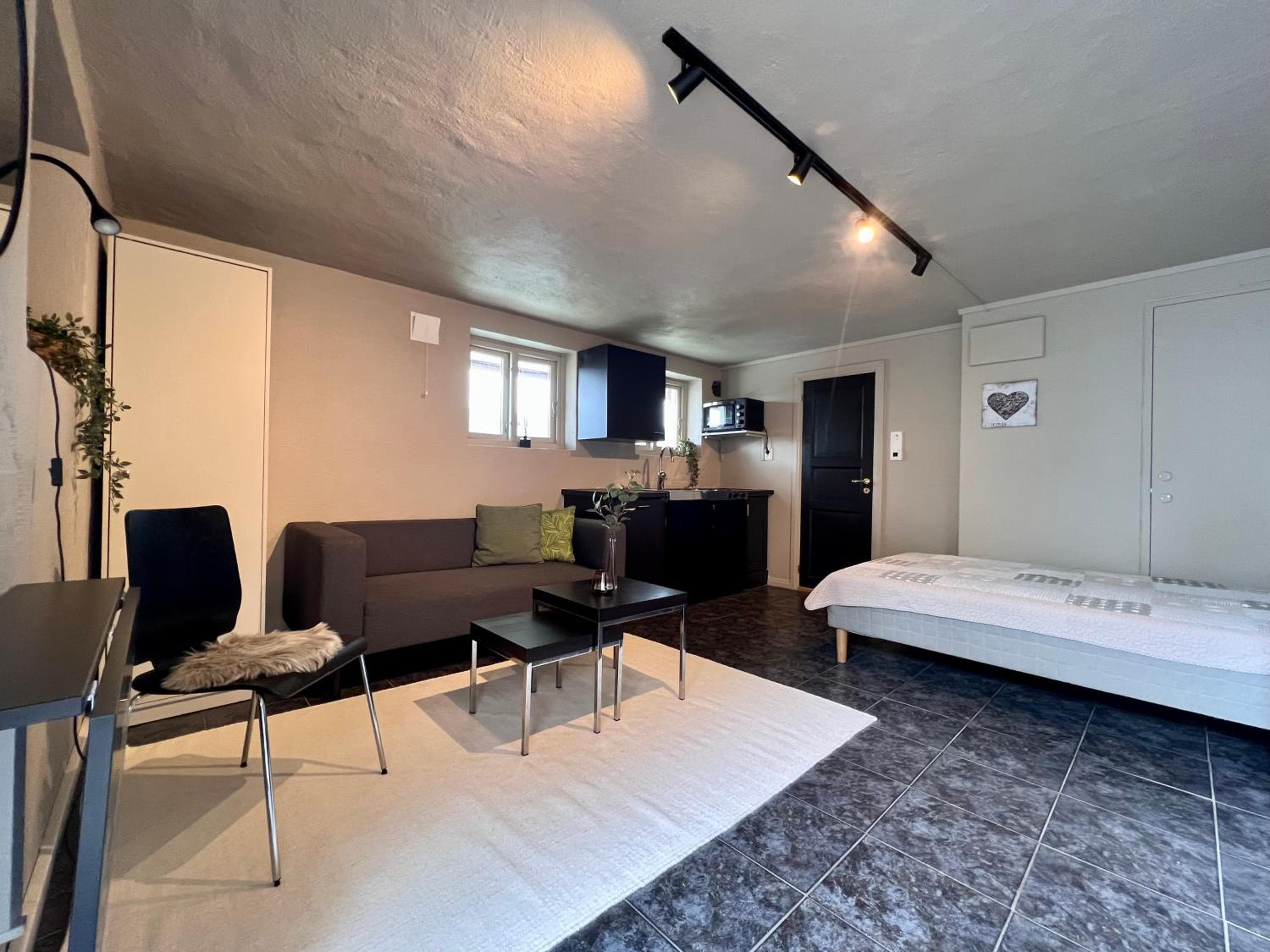Photograph supplied for Central apartment with parking!