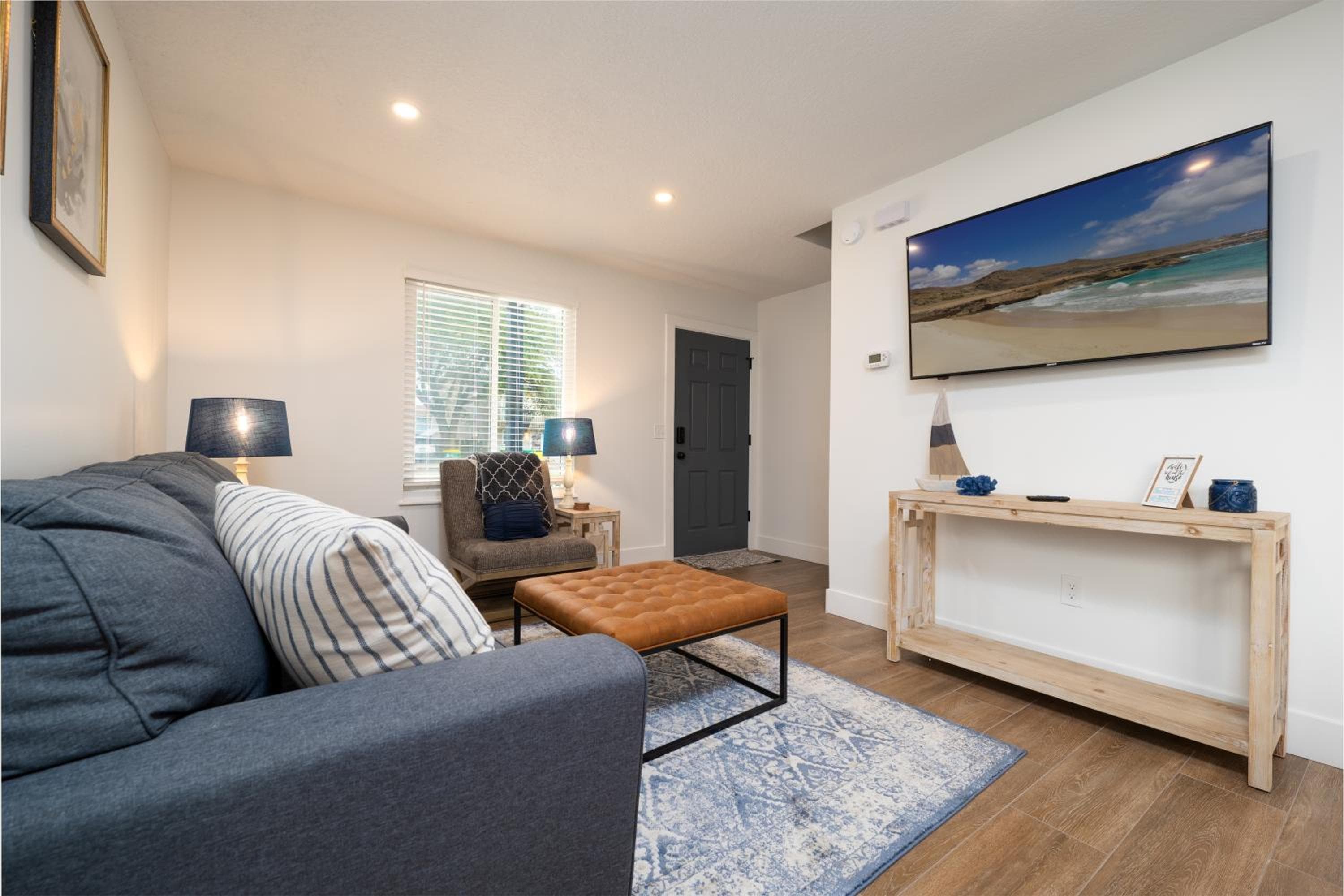 Photograph supplied for Be A Nomad - Stunning 2-br blocks from the beach