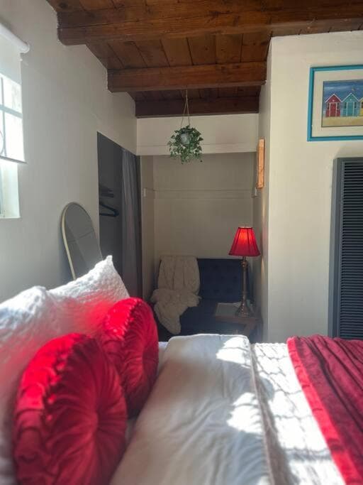 Photograph supplied for Cute studio in the HEART of WeHo