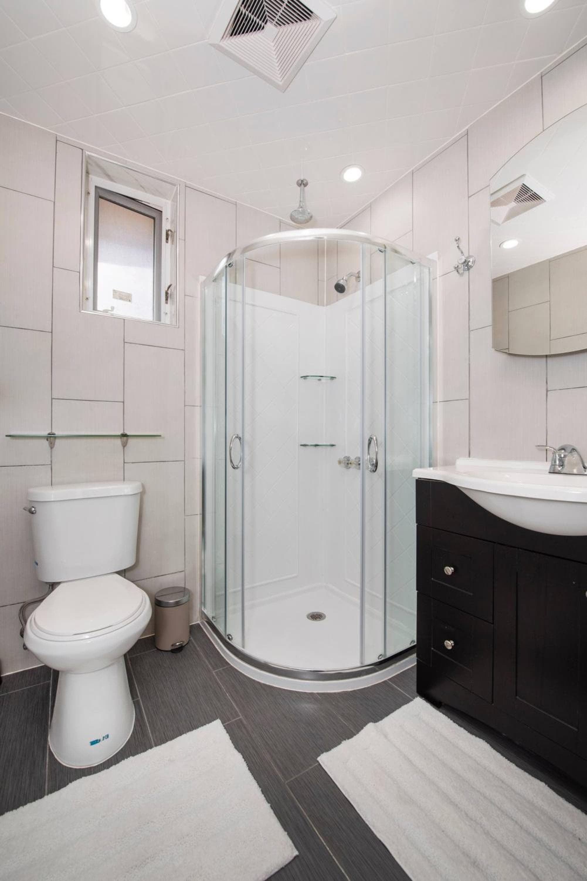 Photograph supplied for Luxury Sutton Place Duplex 3br 3bth