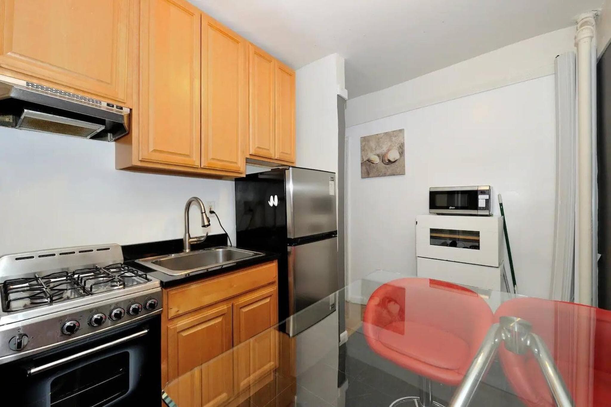 Photograph supplied for Furnished 2br1ba In Lennox Hill