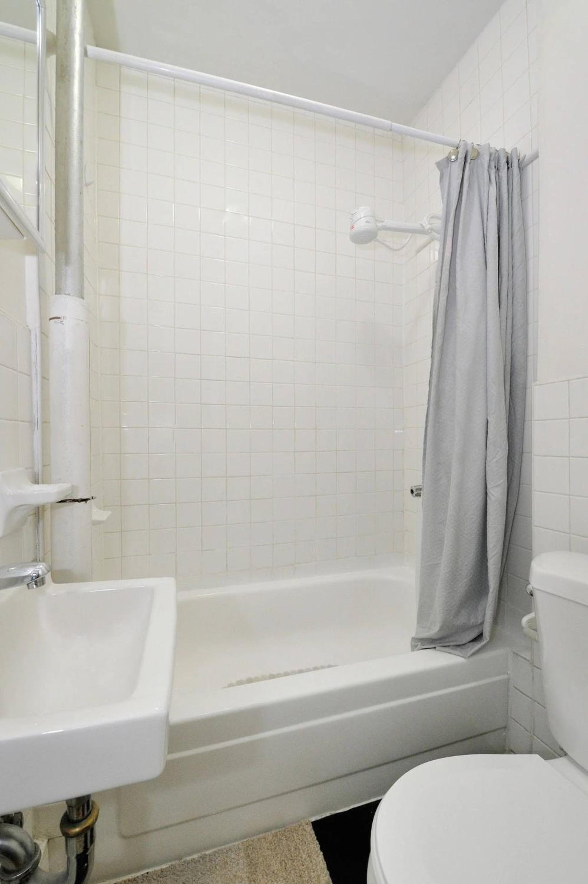 Photograph supplied for Furnished 2br1ba In Lennox Hill
