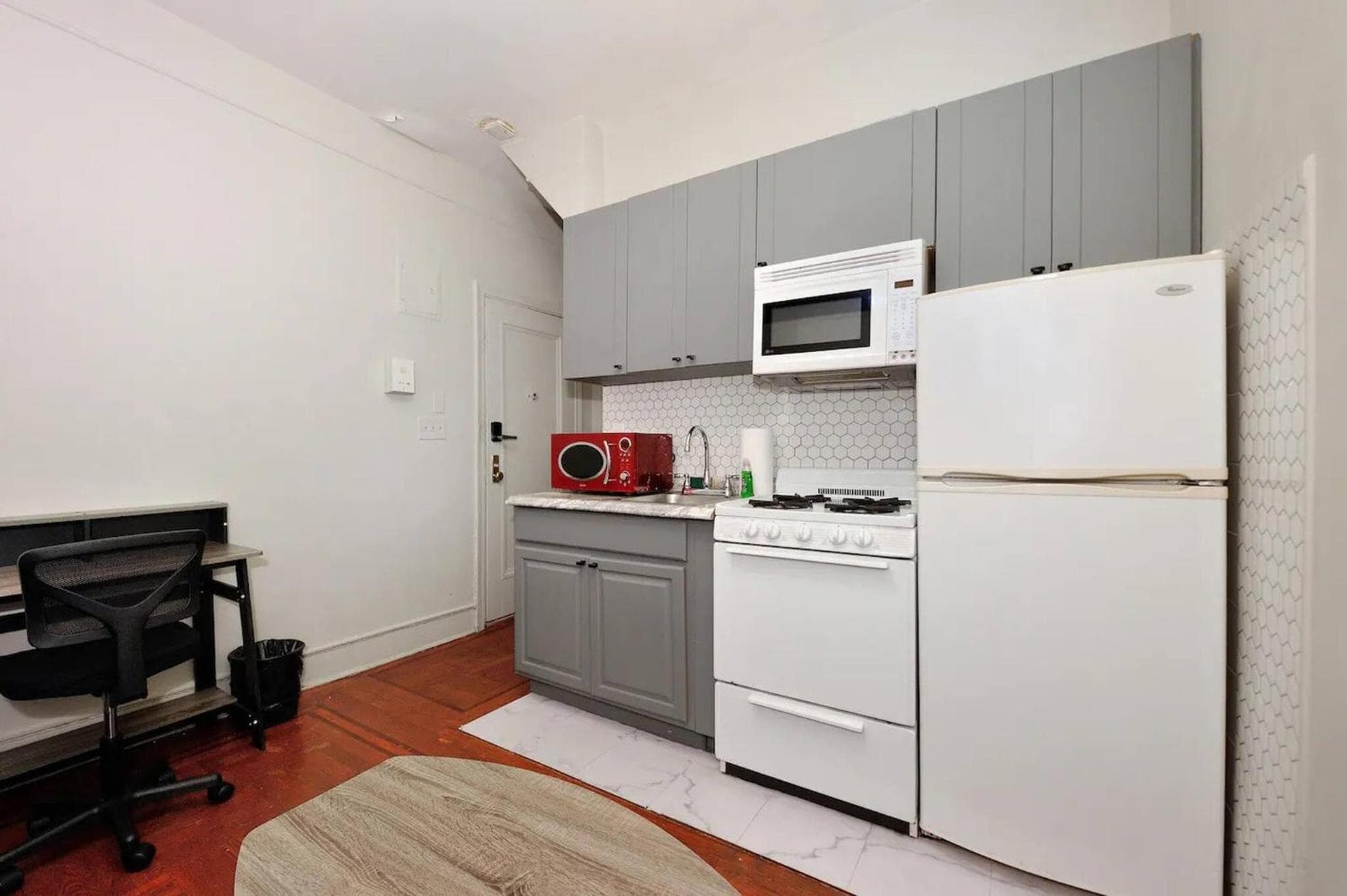 Photograph supplied for Delightful 1br Apt In Ues A Location