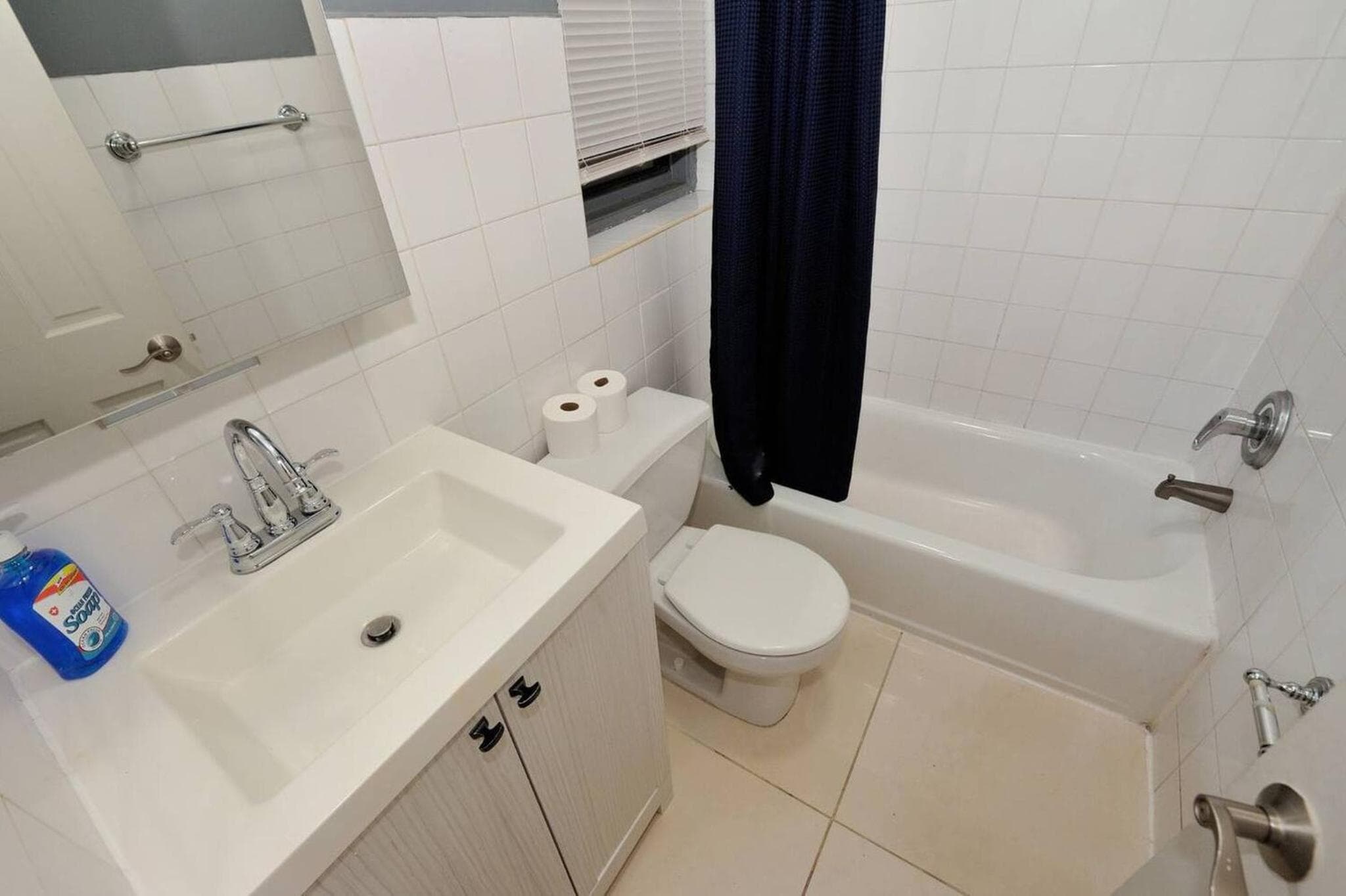 Photograph supplied for Delightful 1br Apt In Ues A Location