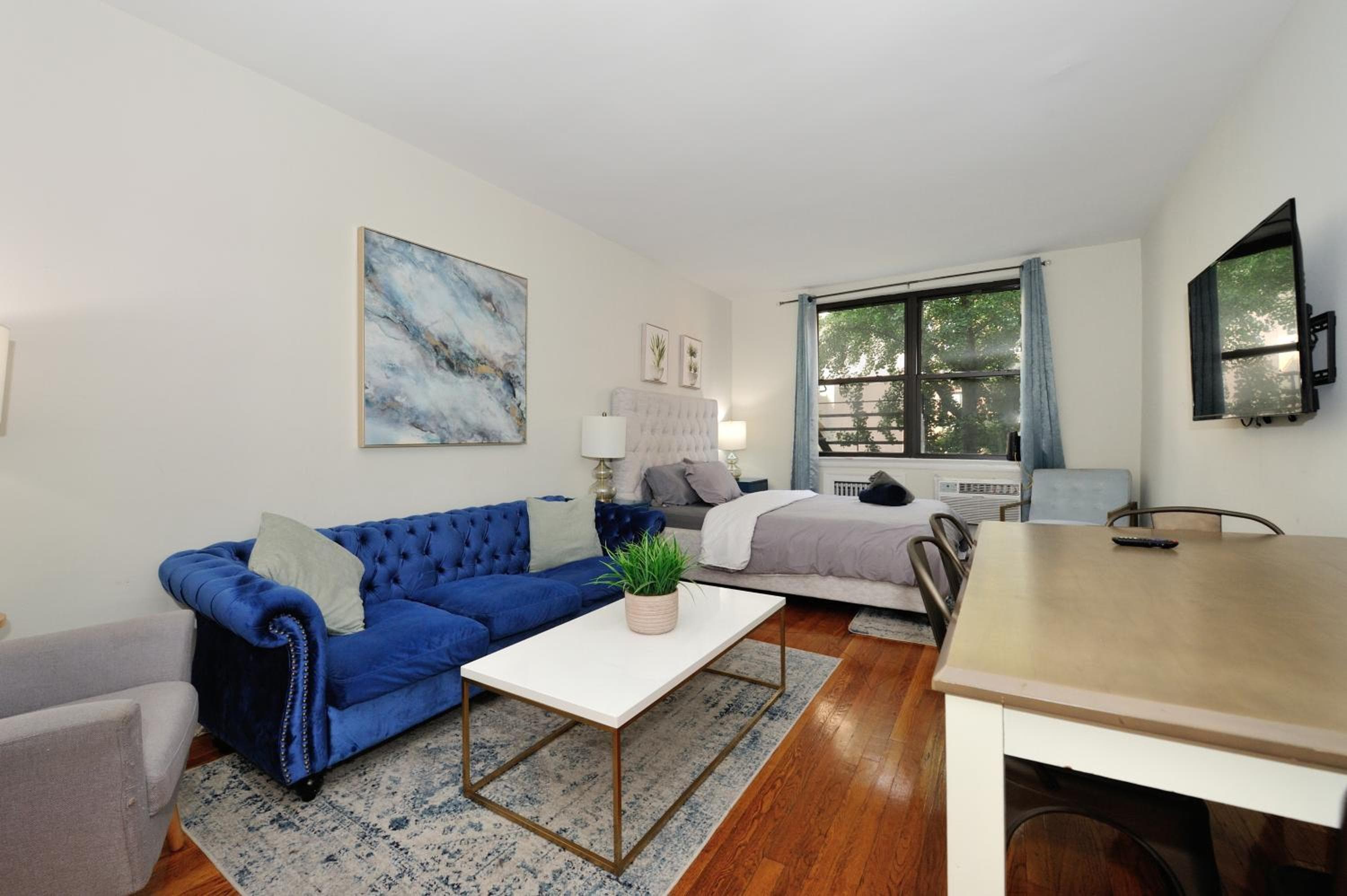 Photograph supplied for Amazing and Spacious Furnished Studio, East side