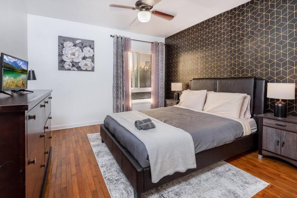 Photograph supplied for Modern 1BR Gem near Rodeo Drive Lavish Stay for Two!