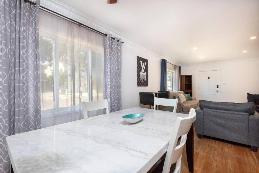 Photograph supplied for Modern 1BR Gem near Rodeo Drive Lavish Stay for Two!