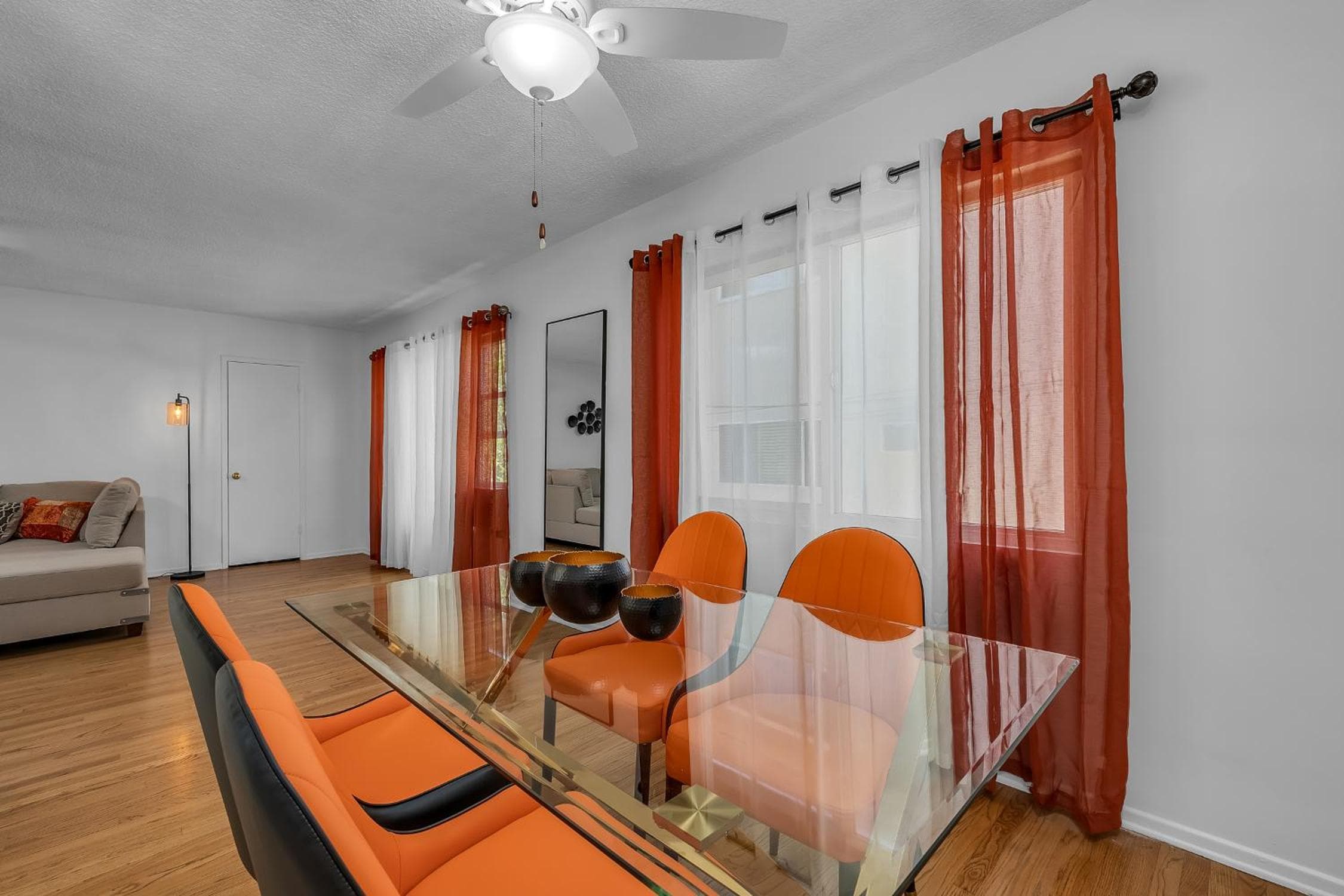 Photograph supplied for Prime Location 2 Bedroom and 2 Bathroom Retreat in Beverly Hills with FREE Parking