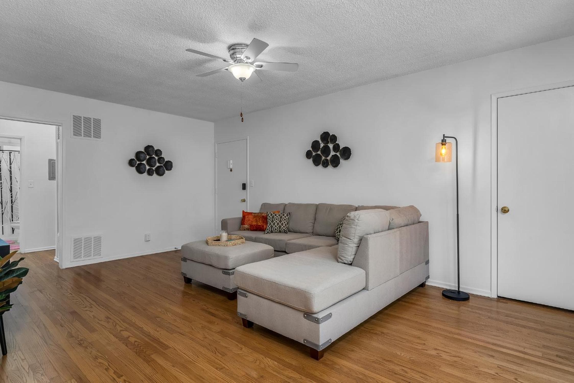 Photograph supplied for Prime Location 2 Bedroom and 2 Bathroom Retreat in Beverly Hills with FREE Parking