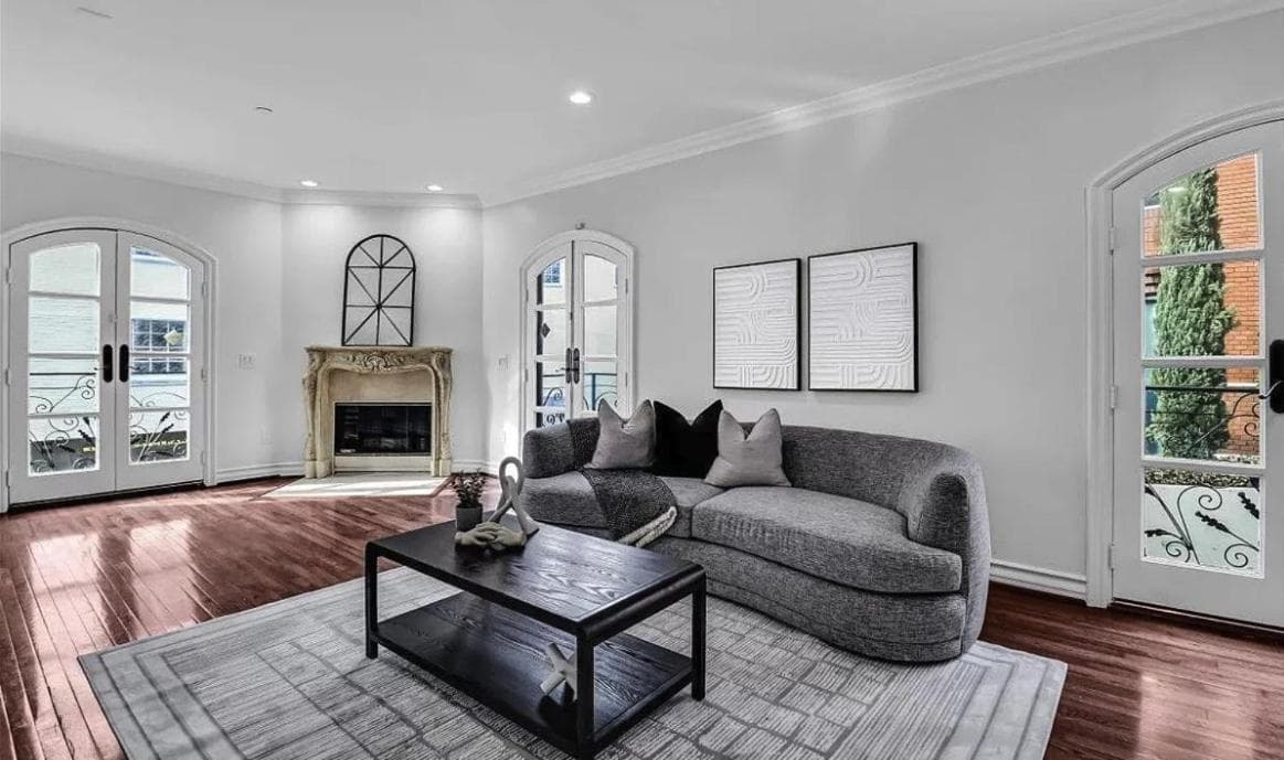 Photograph supplied for Cozy Condo