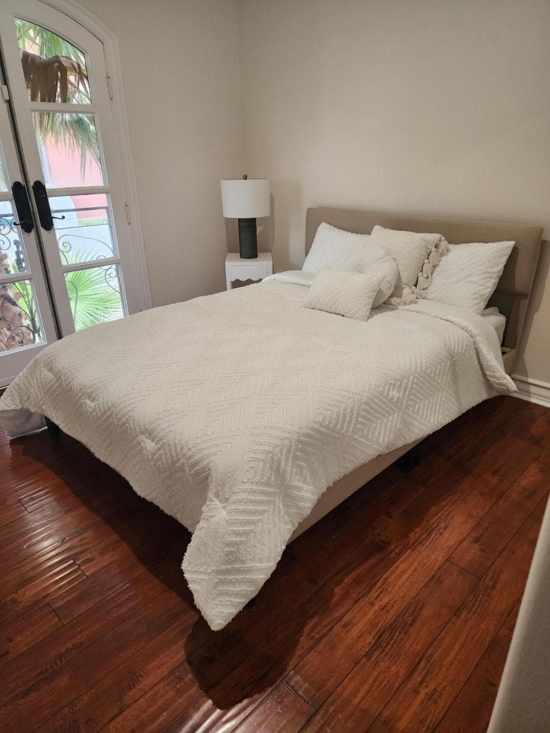 Photograph supplied for Cozy Condo