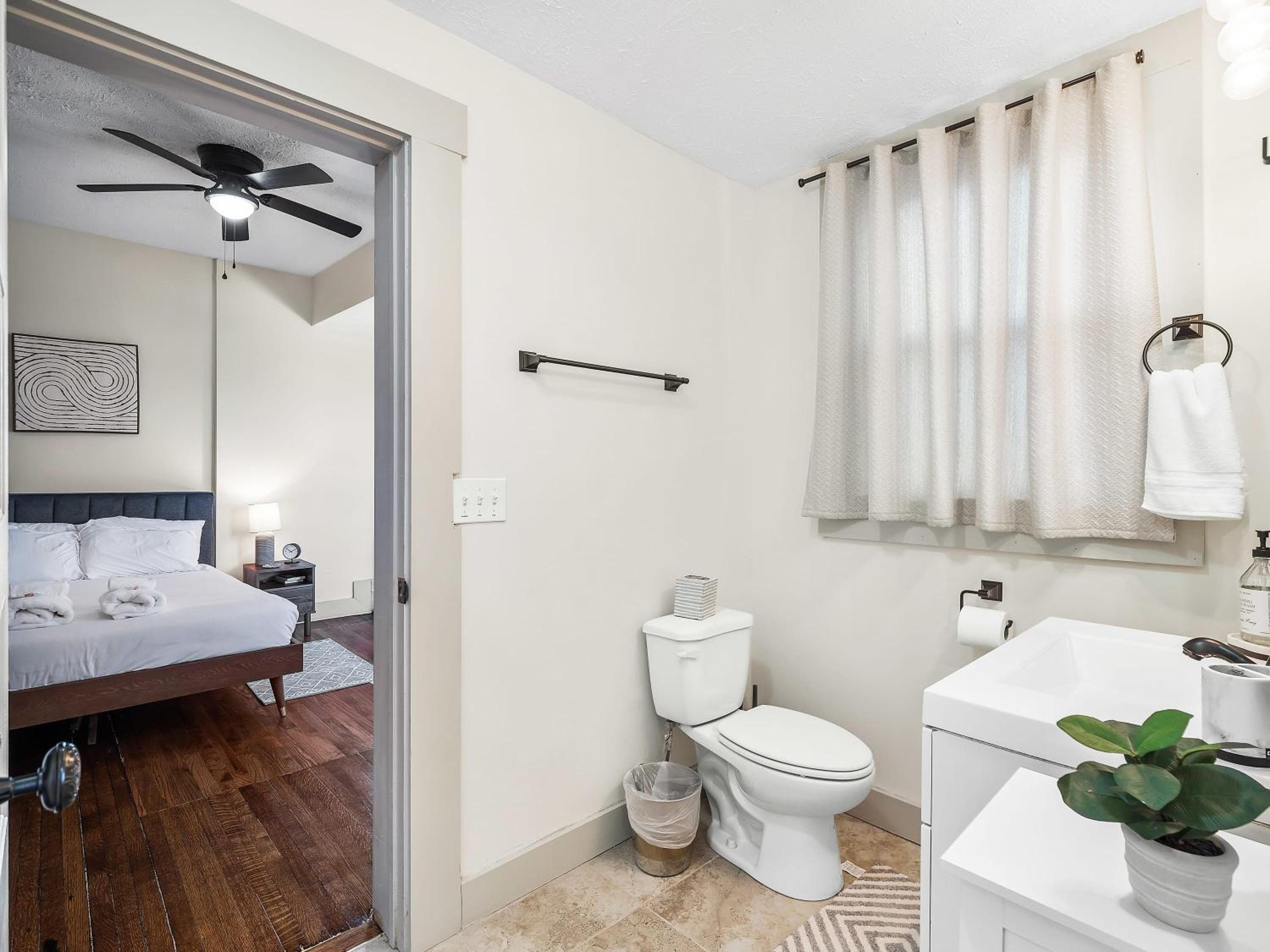 Photograph supplied for Carriage Manor - Sun Soaked 1BR - Close to CCF