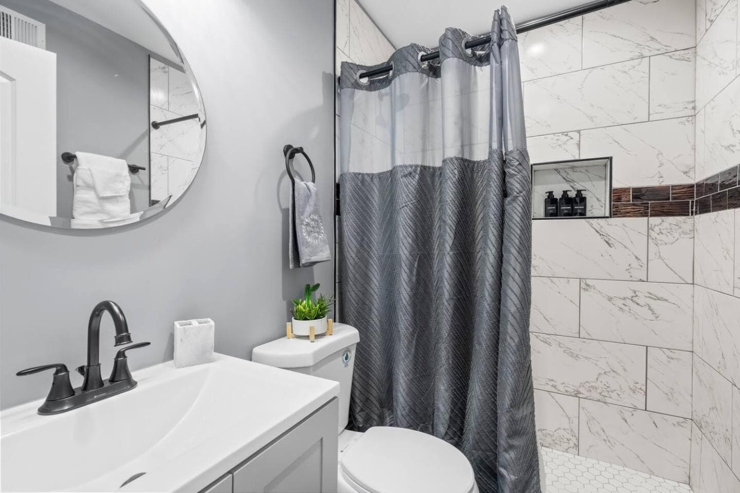 Photograph supplied for Charming Home Parking, Sleeps 10, WFH Space