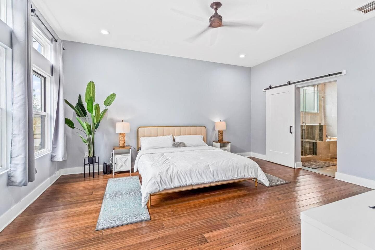 Photograph supplied for Skyline Luxe Near Duke