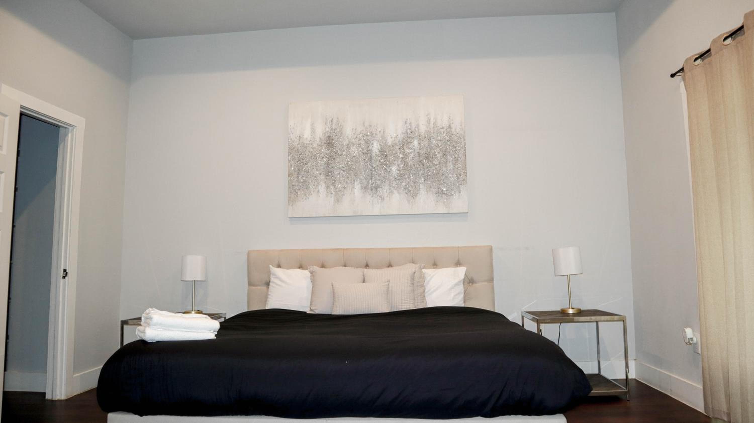 Photograph supplied for 3BD NEW Townhome in Medical District, NRG Stadium, Shopping Nearby