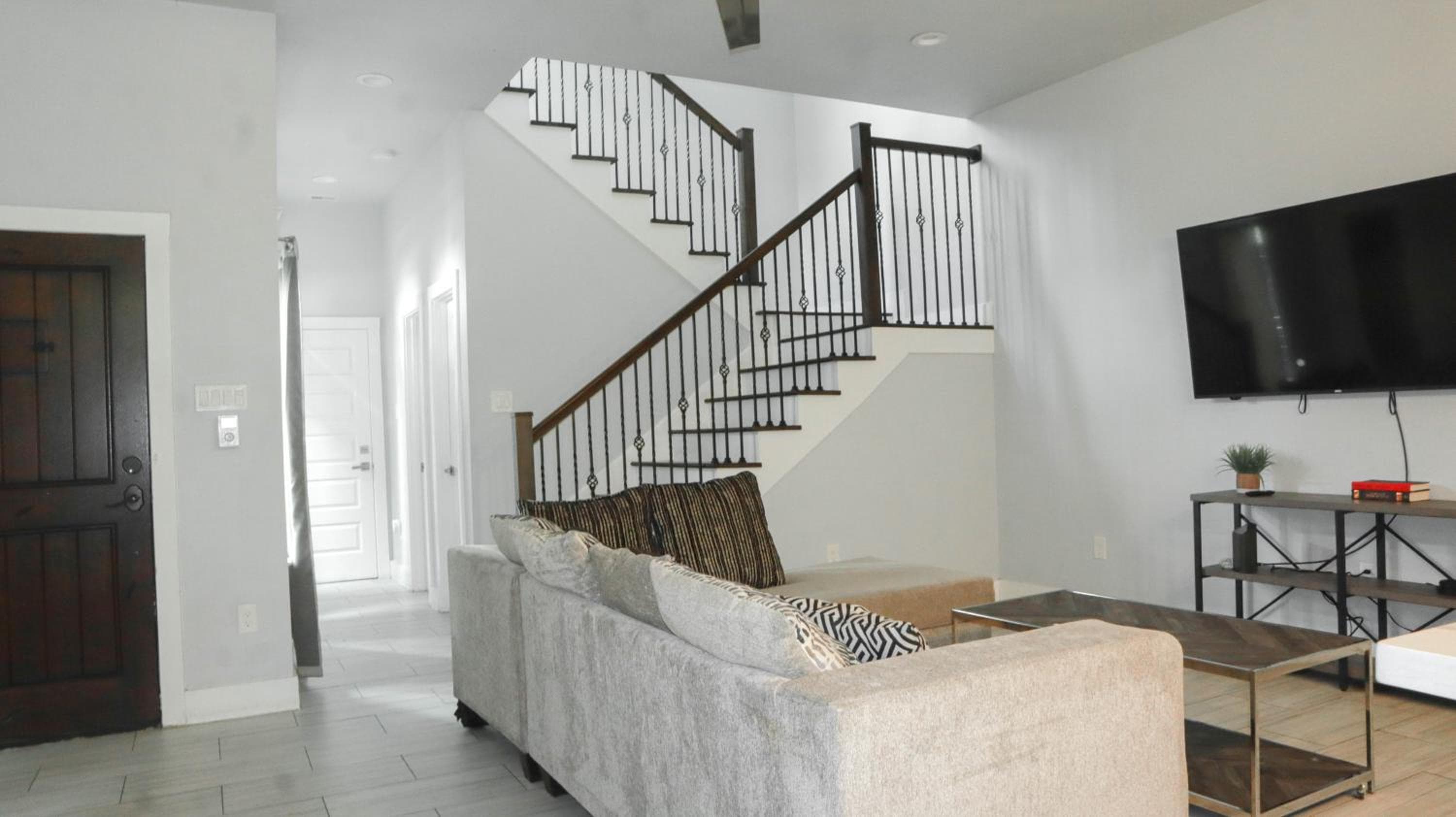 Photograph supplied for 3BD NEW Townhome in Medical District, NRG Stadium, Shopping Nearby