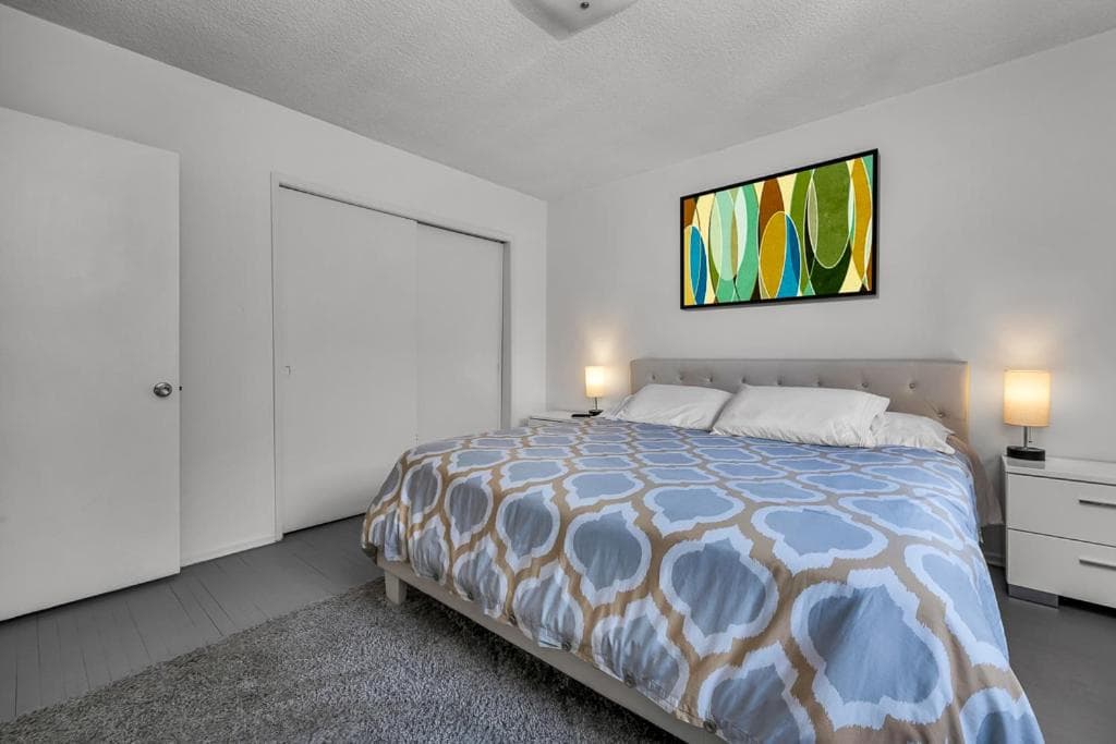 Photograph supplied for Prime Location 1 Bedroom and Bathroom Retreat in Beverly Hills