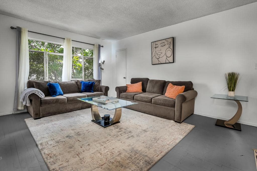 Photograph supplied for Prime Location 1 Bedroom and Bathroom Retreat in Beverly Hills