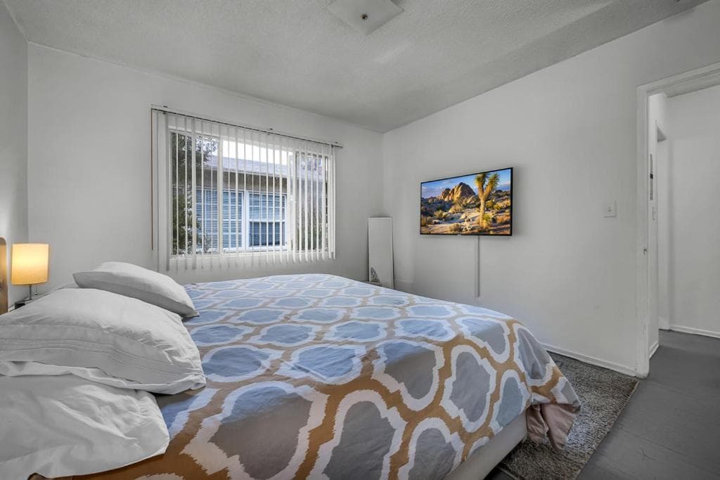 Photograph supplied for Prime Location 1 Bedroom and Bathroom Retreat in Beverly Hills
