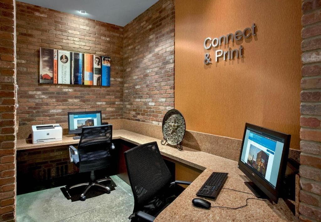 Photograph supplied for Inn & Suites Baltimore Downtown/Inner Harbor