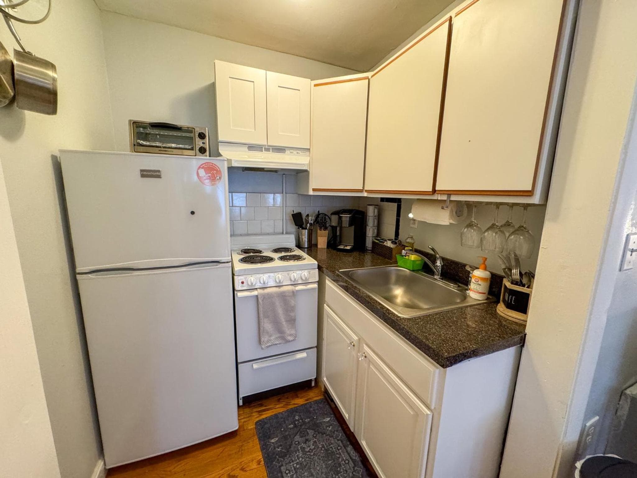 Photograph supplied for Oversized Furnished Brownstone Studio in Back Bay