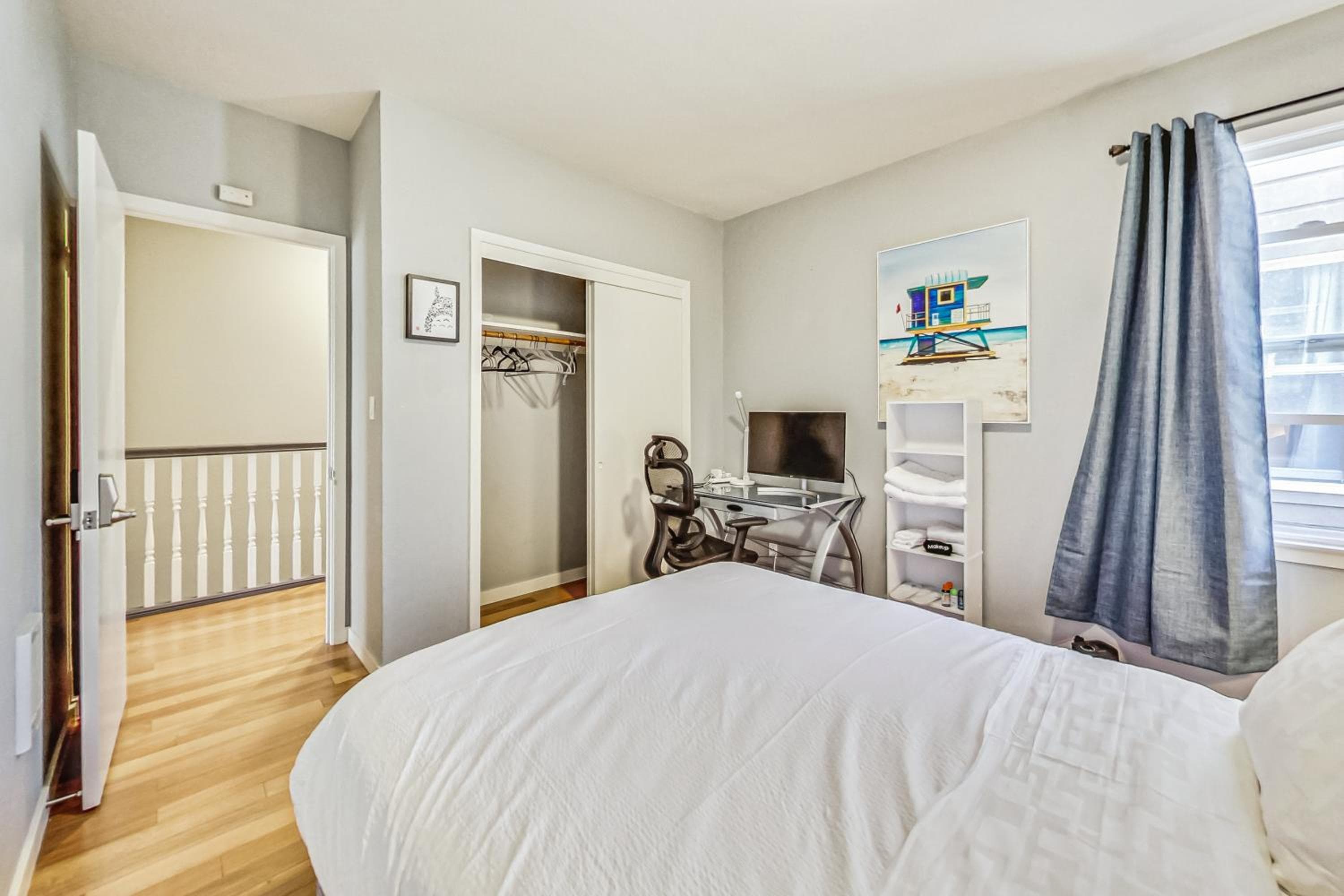 Photograph supplied for Spacious 4BR2BA Flat in Central SOMA