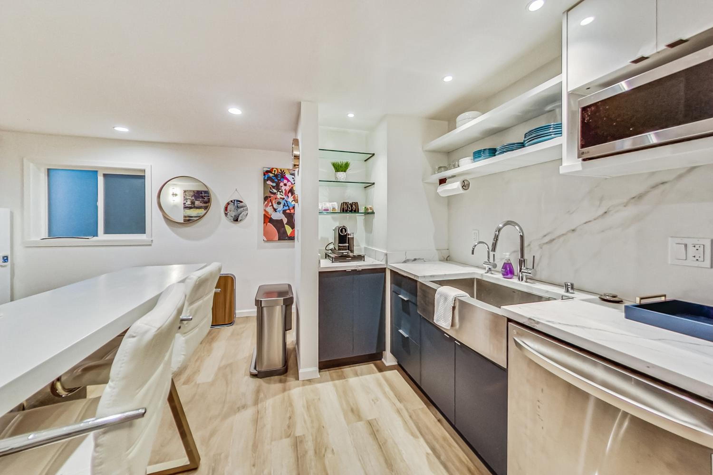 Photograph supplied for Spacious 4BR2BA Flat in Central SOMA