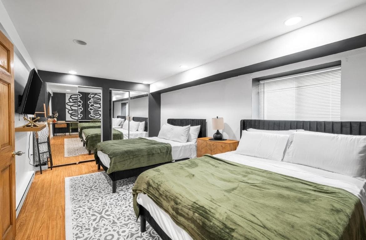 Photograph supplied for modern 2 bed apt mins to Fenway 5 min to train