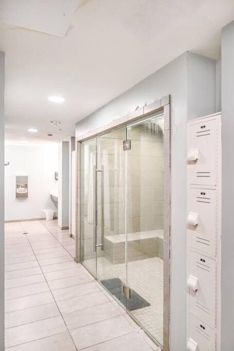 Photograph supplied for Heart of DT with Free Heated Pool & Steam plus Gym 415