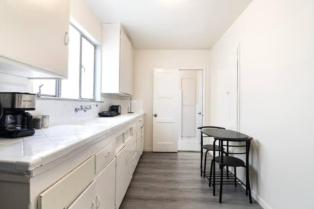 Photograph supplied for Spacious 2BR in Central Location