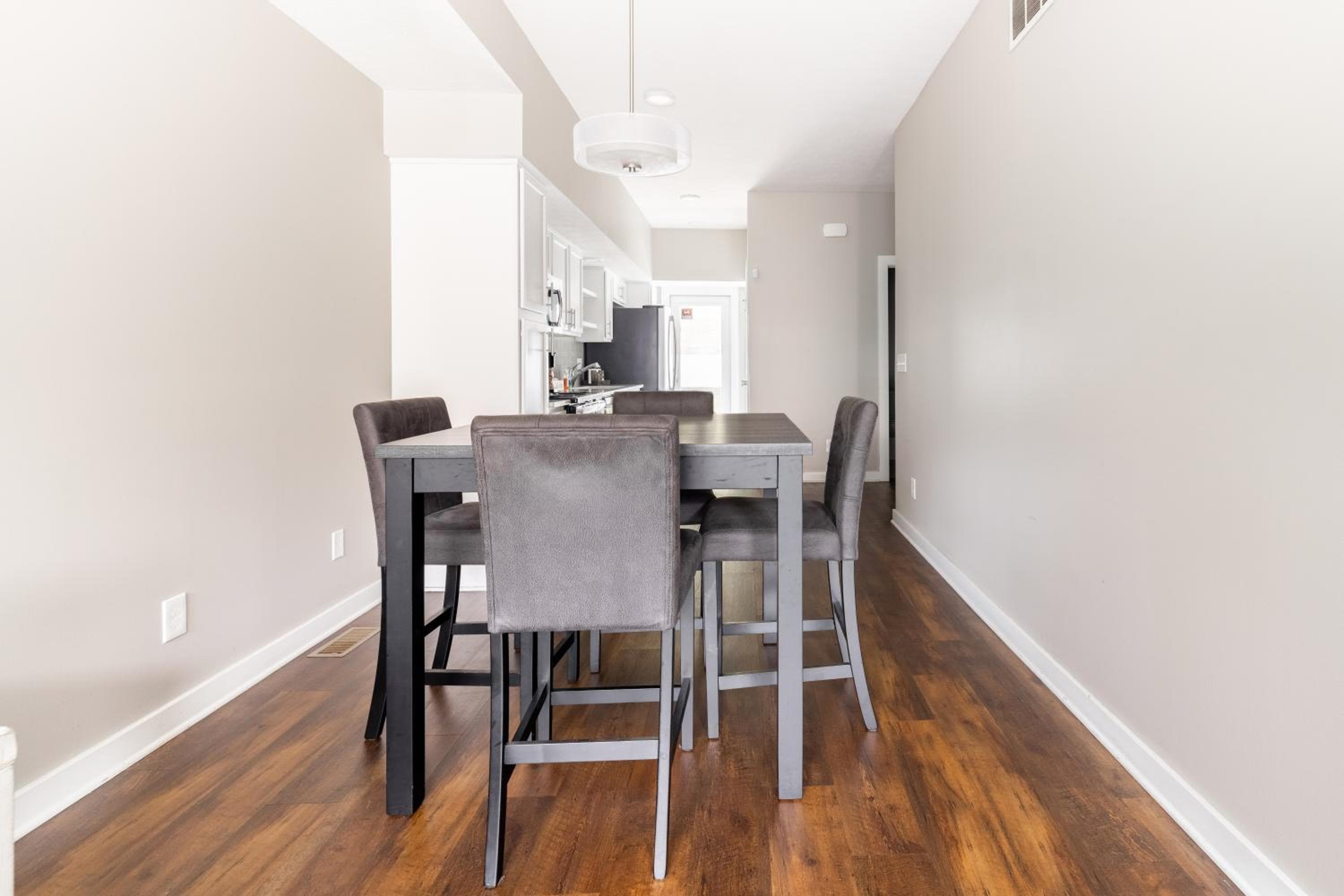 Photograph supplied for Luxury Downtown Townhome Unit 5