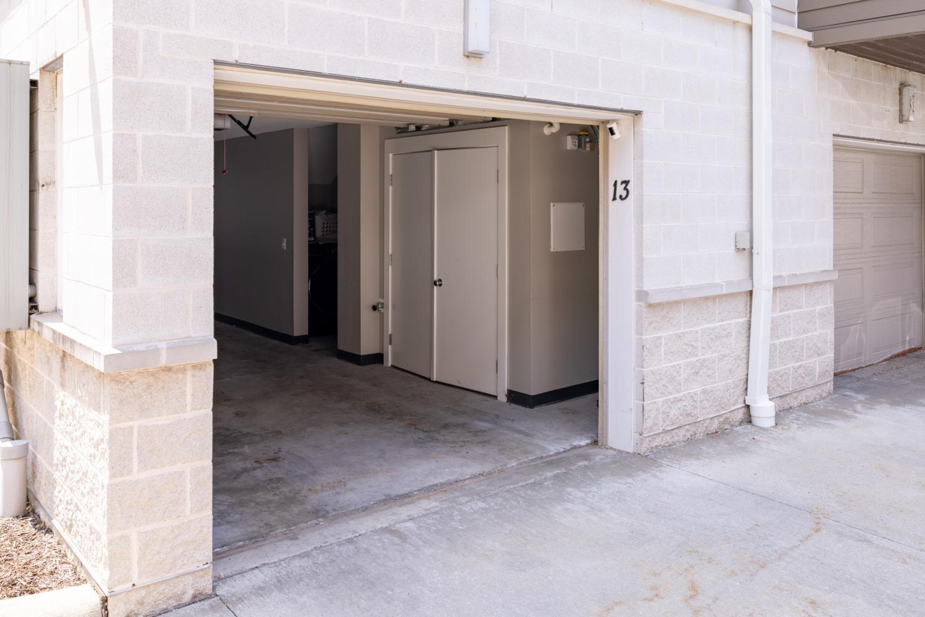 Photograph supplied for Luxury Downtown Townhome Unit 13