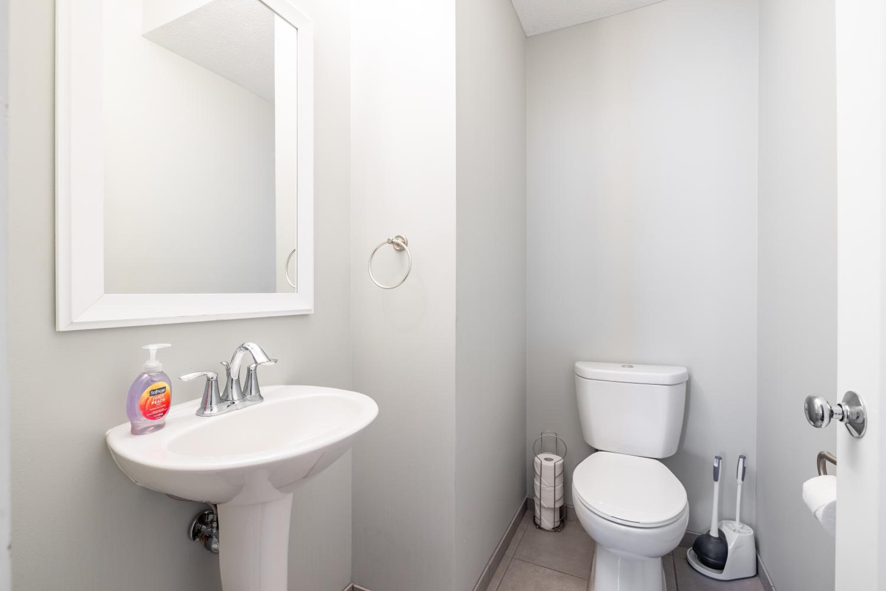 Photograph supplied for Luxury Downtown Townhome Unit 7