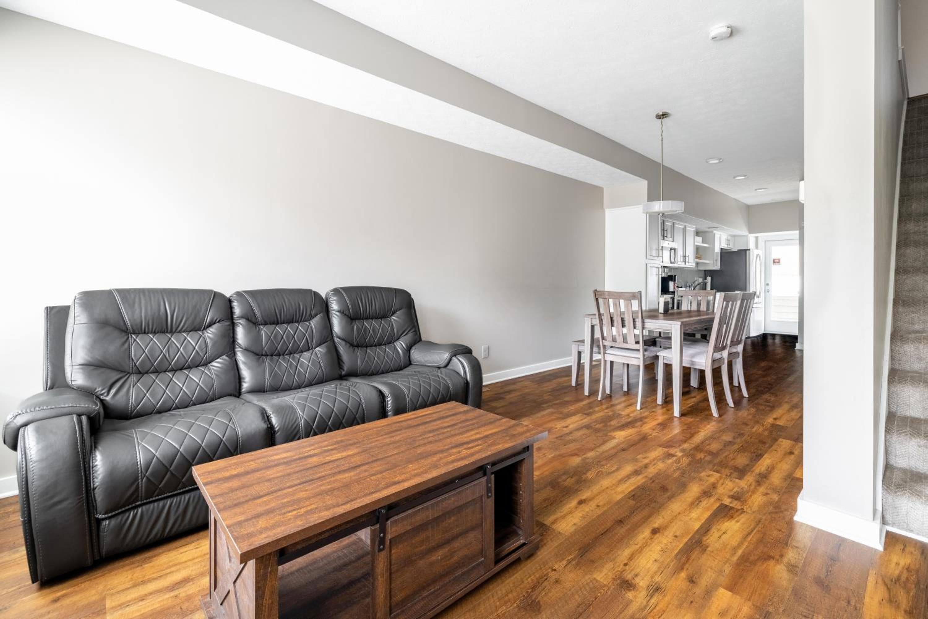 Photograph supplied for Luxury Downtown Townhome Unit 7